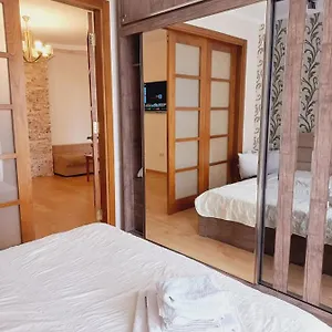 In The Апартаменты