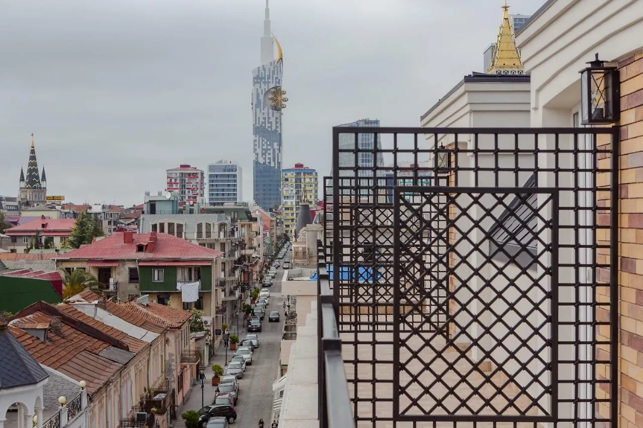 Hotel Bloom Batumi 4*,